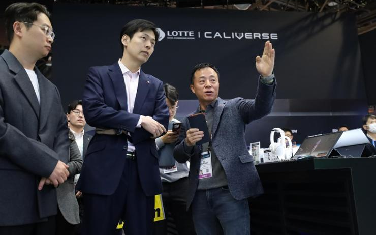 Will heir of Lotte Group in Korea be naturalized as Korean citizen this year? - Vimarsana News
