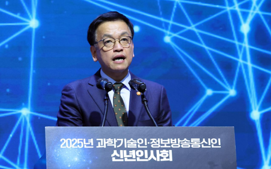Gov't to allocate $20.8 bil. in R&D budget next year: acting president