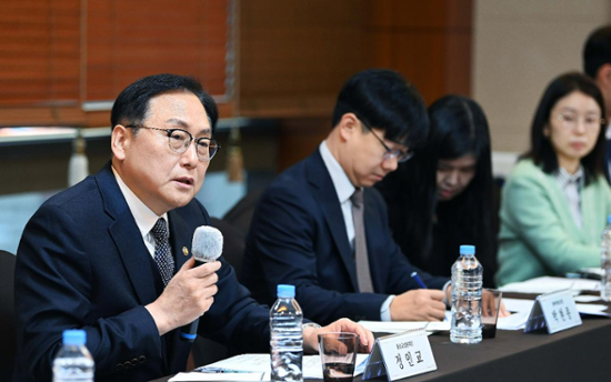Seoul to seek mutually beneficial ties with US amid uncertainties: trade minister