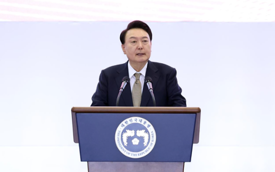 Yoon expresses condolences to families of Spanish flood victims