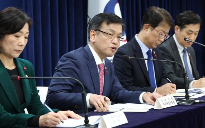 Korea sets $700 bil. exports goal for 2024 - Vimarsana News