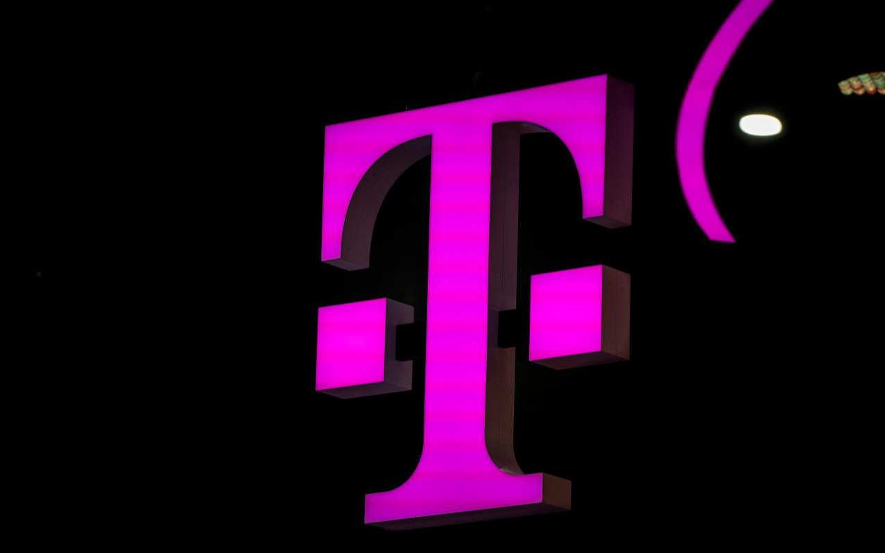 T-Mobile to buy almost all of US Cellular in deal worth $4.4 billion - Vimarsana News