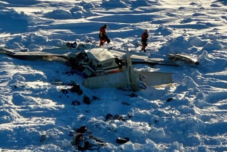 Crews rush to recover commuter plane found crashed on Alaska sea ice before expected snow, wind