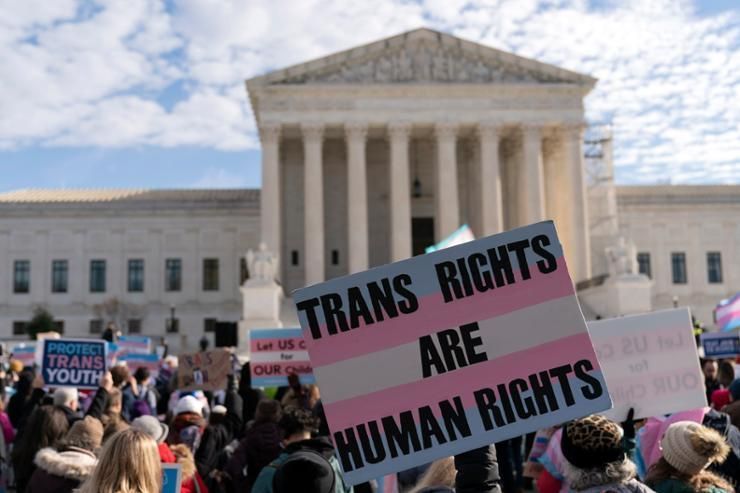 Trump signs order to get 'transgender ideology' out of military