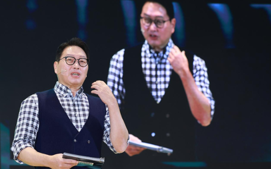 Nvidia seeks accelerated supply of SK hynix's HBM4 chips: SK chairman