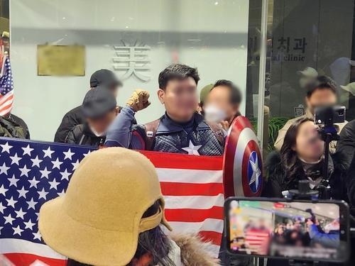Chinese Embassy in Seoul expresses 'regret' over suspected Yoon supporter's trespassing attempt