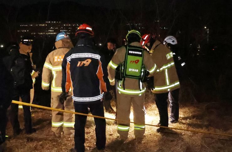 Man self-immolates near CIO office where Yoon undergoes questioning