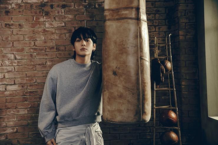 BTS Jungkook's HYBE shares hacked after military enlistment