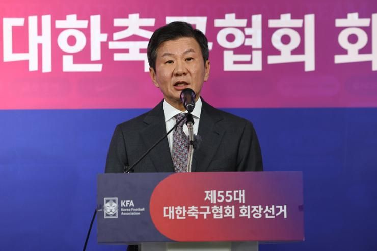 FIFA, AFC presidents congratulate Korean football chief on reelection