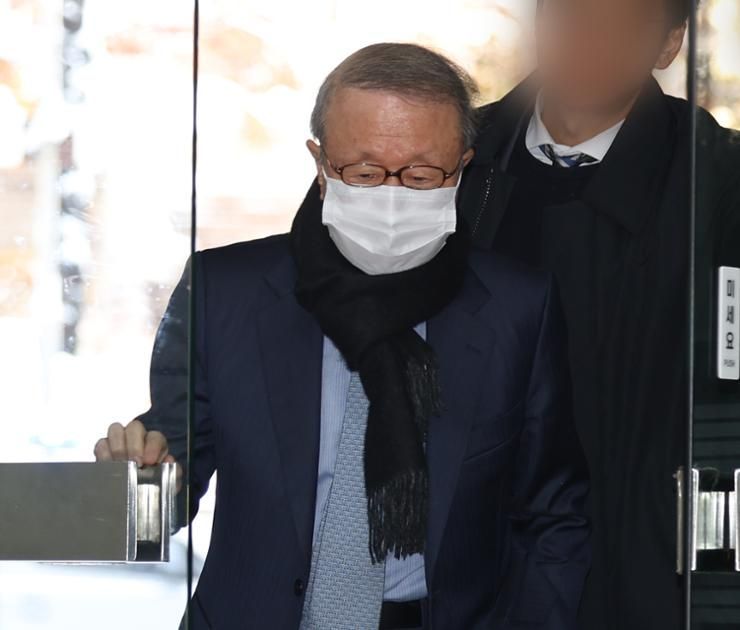 Ex-chairman of Namyang Dairy arrested over alleged breach of trust, false advertising
