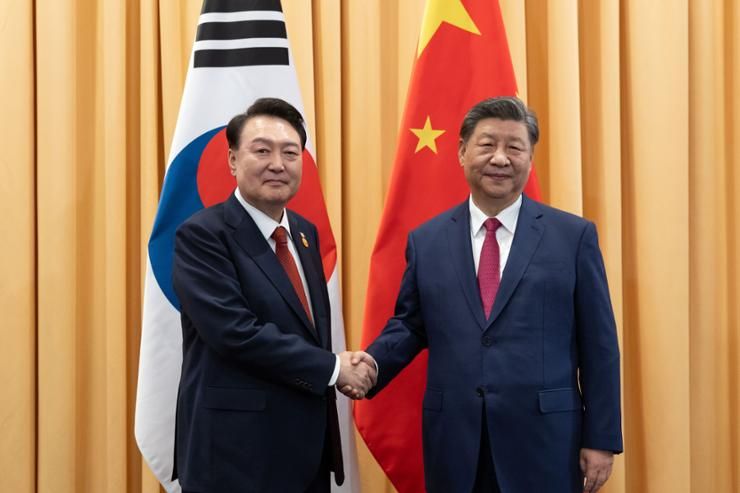 Presidential office stresses importance of high-level communication with China