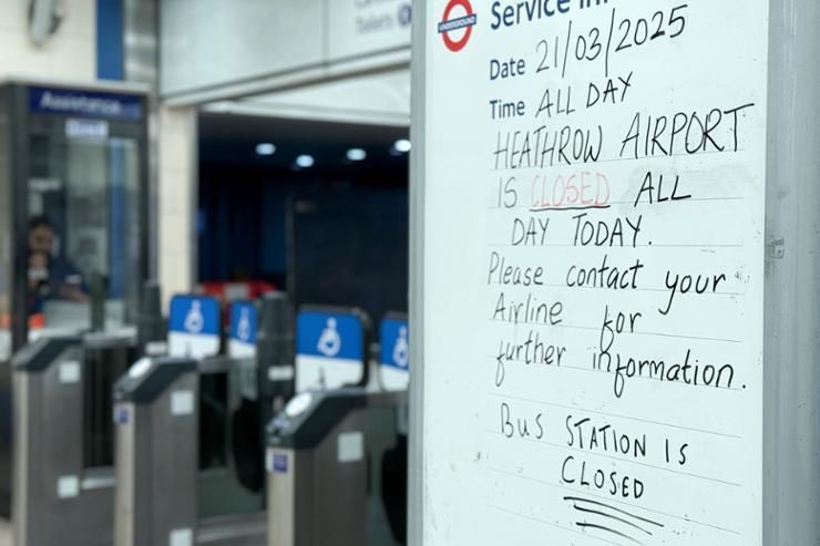 Heathrow resumes operations as global airlines scramble after shutdown