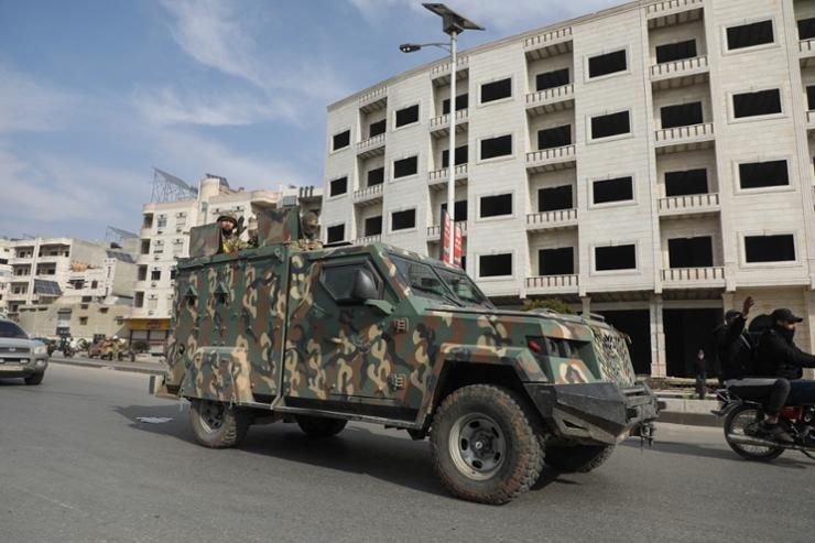 Syrian rebels seize 4th city, close in on Homs in threat to Assad's rule