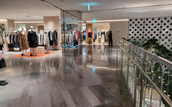 Retailers, restaurants, hotels brace for plunging sales amid impeachment drive
