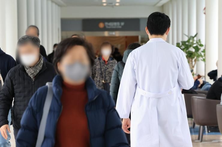 Korea deploys military doctors to address medical service disruptions - Vimarsana News