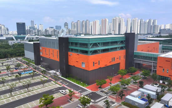 Celltrion begins operation of third plant