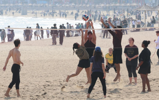 Korea's southern regions set record-high March temperatures amid unusually warm winds