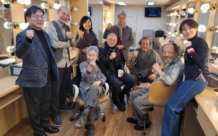 Veteran actors draw sold-out crowds for stage plays - Vimarsana News